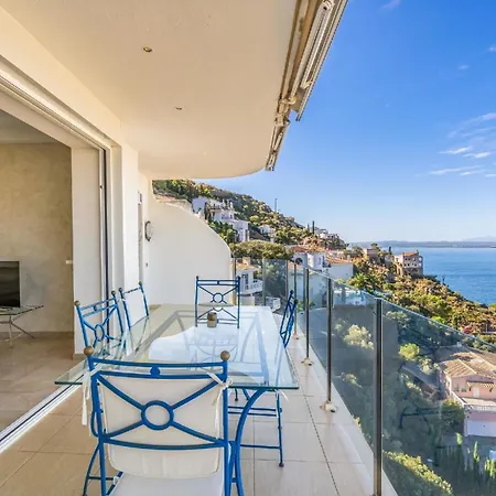 Mit Privatpool Fuer 8 Personen Ca 250 Qm In Roses, Costa Brava Golf De *