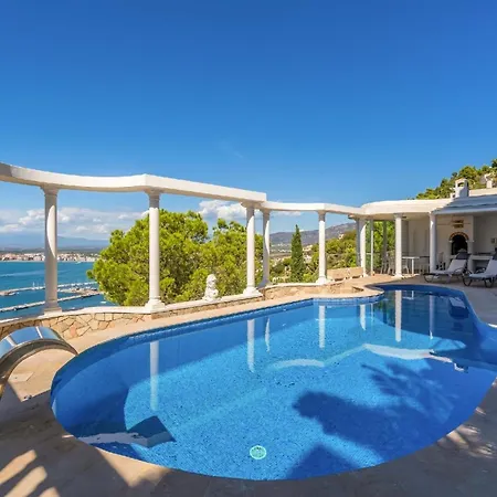 Holiday home Mit Privatpool Fuer 8 Personen Ca 250 Qm In Roses, Costa Brava Golf De